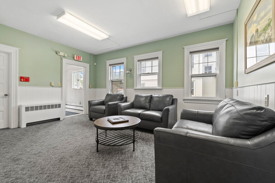 More Photos Of 110 Main St, Manchester Office Residential For Sale