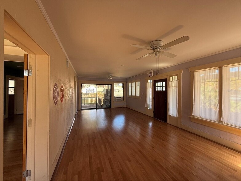 More Photos Of 5610 N Nebraska Ave, Tampa Office For Sale