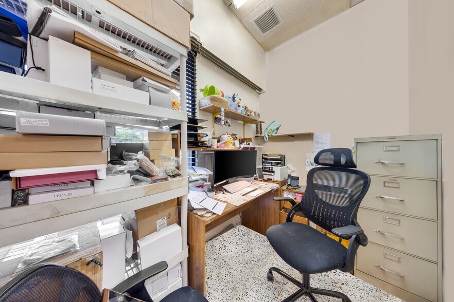 More Photos Of 9465 SW 56th St, Miami Freestanding For Sale