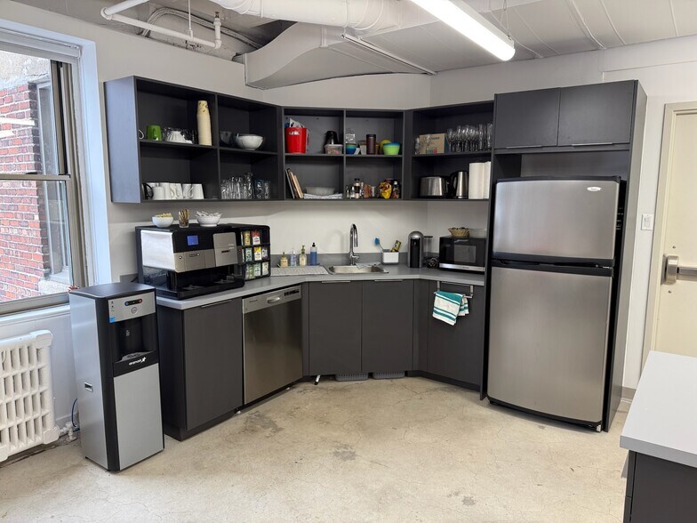 More Photos Of 1410 Rue Stanley, Montréal Office For Lease