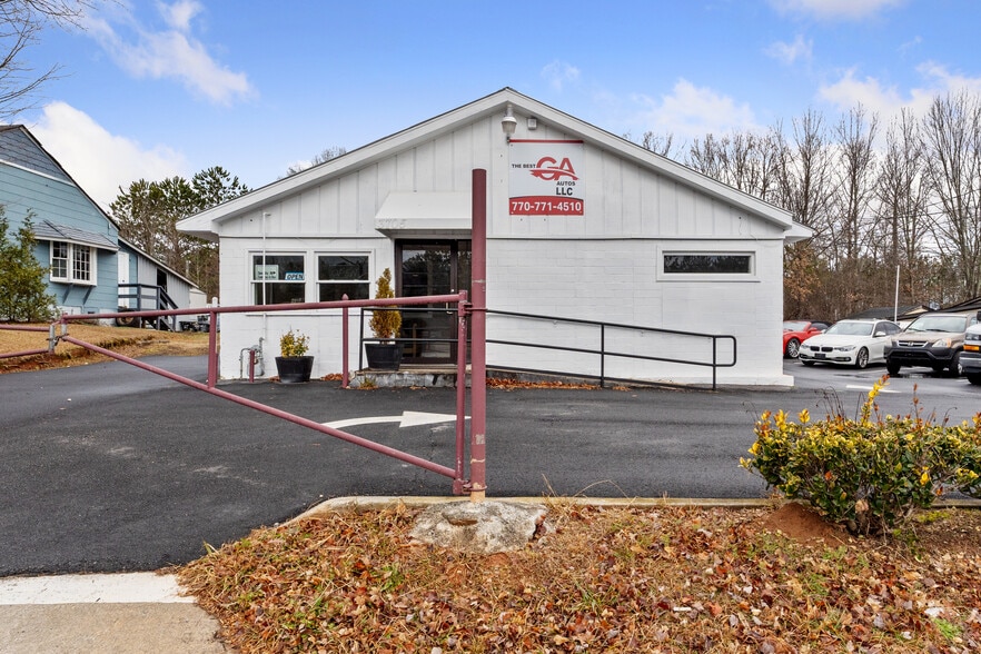 Primary Photo Of 3705 Buford Hwy, Duluth Auto Dealership For Sale
