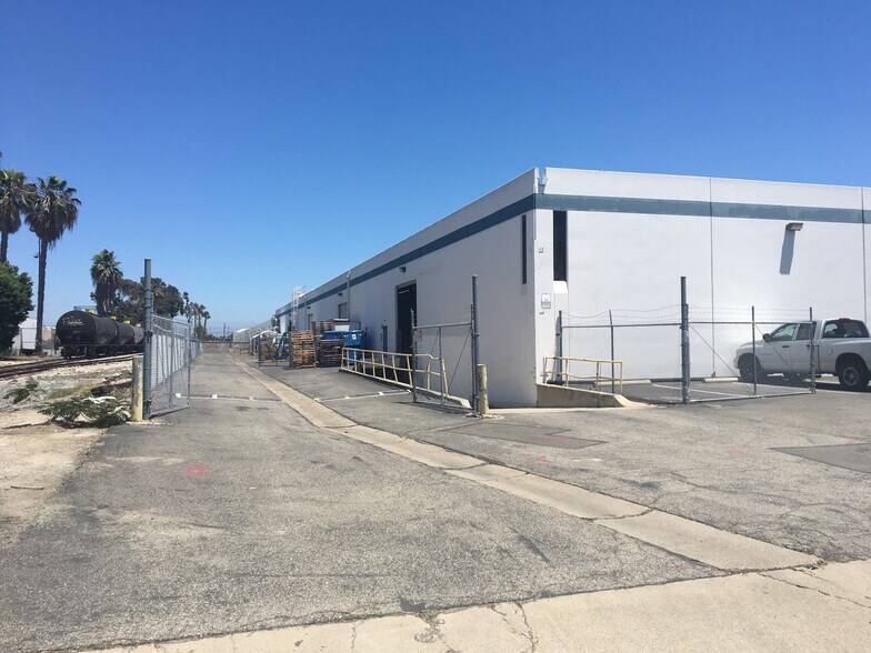 More Photos Of 7311-7341 Anaconda Ave, Garden Grove Warehouse For Lease