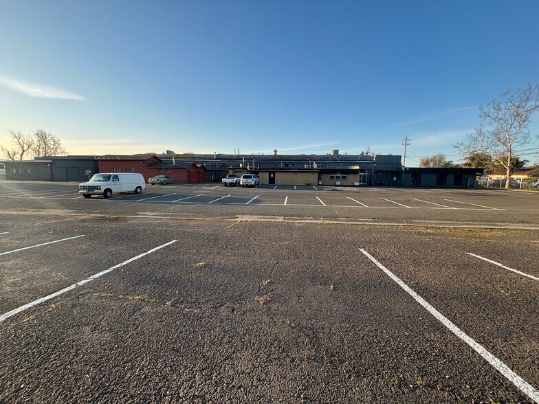 More Photos Of 101 S Coombs St, Napa Warehouse For Lease