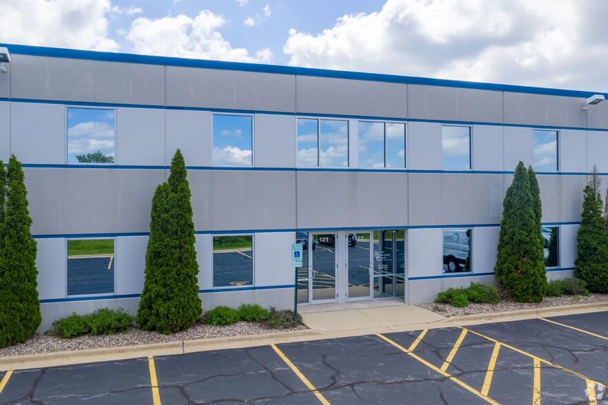 More Photos Of 1585 Beverly Ct, Aurora Warehouse For Lease