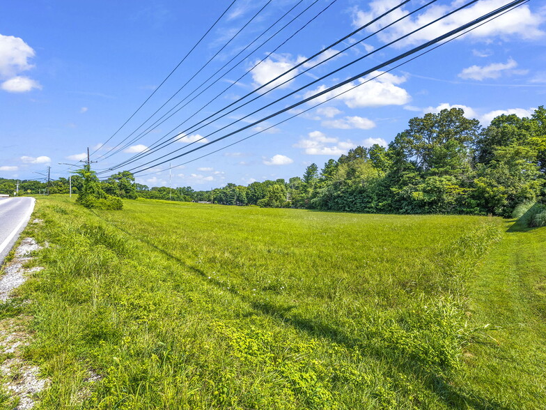 More Photos Of College St S, Winchester Land For Sale