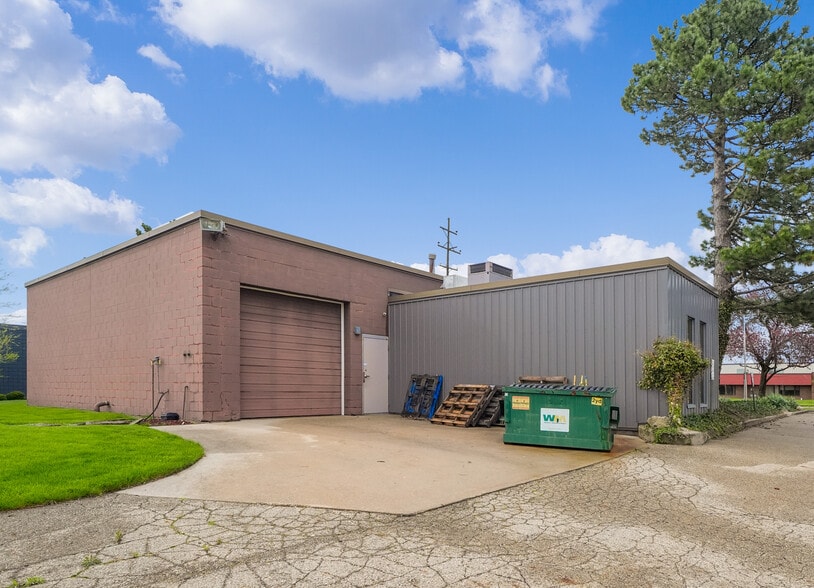 More Photos Of 4130 44th St SE, Grand Rapids Office For Sale