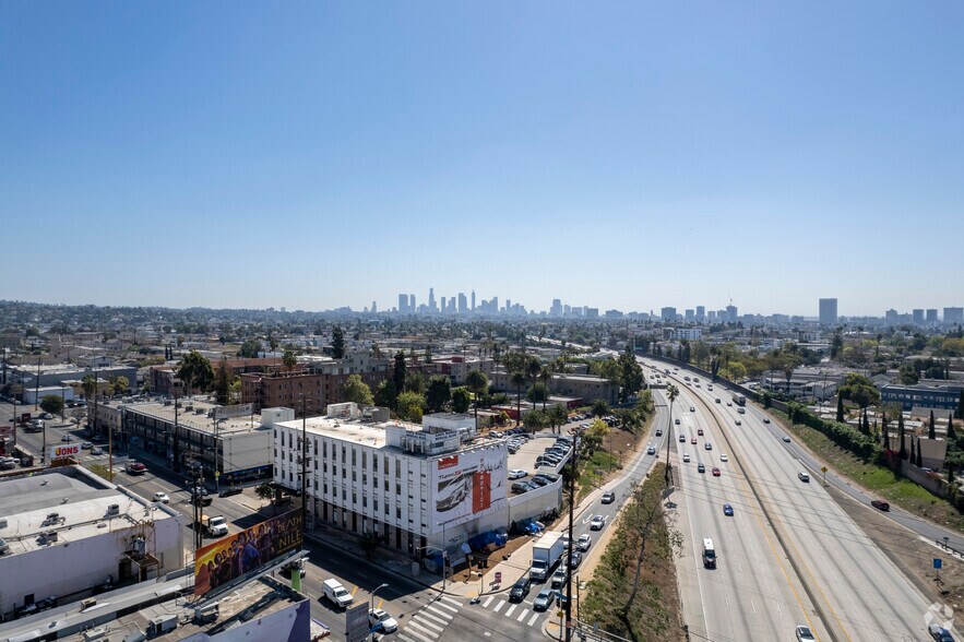 More Photos Of 5300 Santa Monica Blvd, Los Angeles Medical For Lease