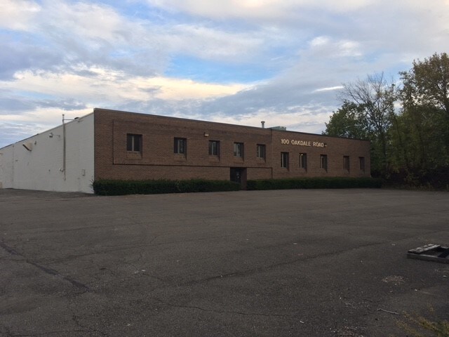 More Photos Of 100 Oakdale Rd, Johnson City Warehouse For Lease