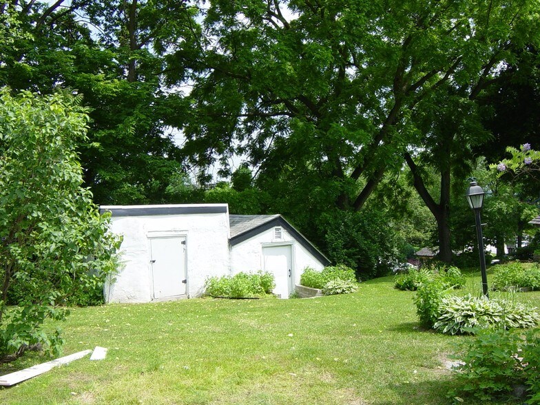 More Photos Of 676 W Germantown Pike, Plymouth Meeting Office For Sale