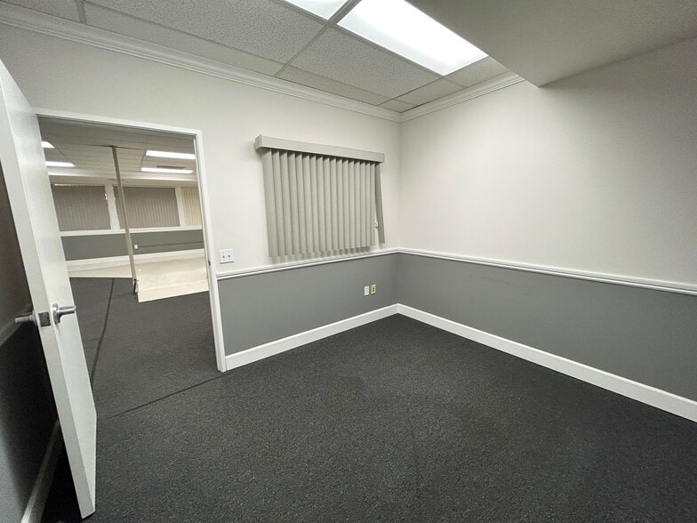 More Photos Of 305-355 E Foothill Blvd, Pomona Unknown For Lease