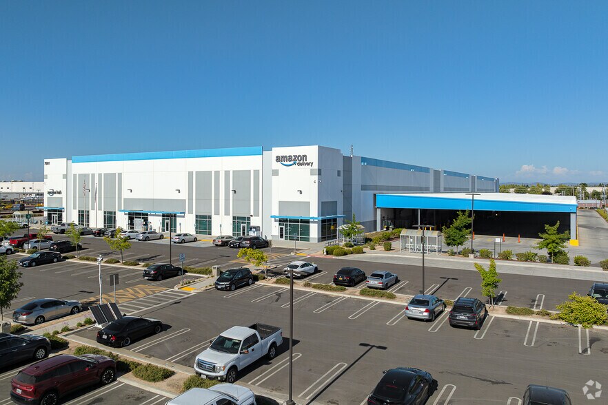 Primary Photo Of 7601 Foothills Blvd, Roseville Distribution For Lease