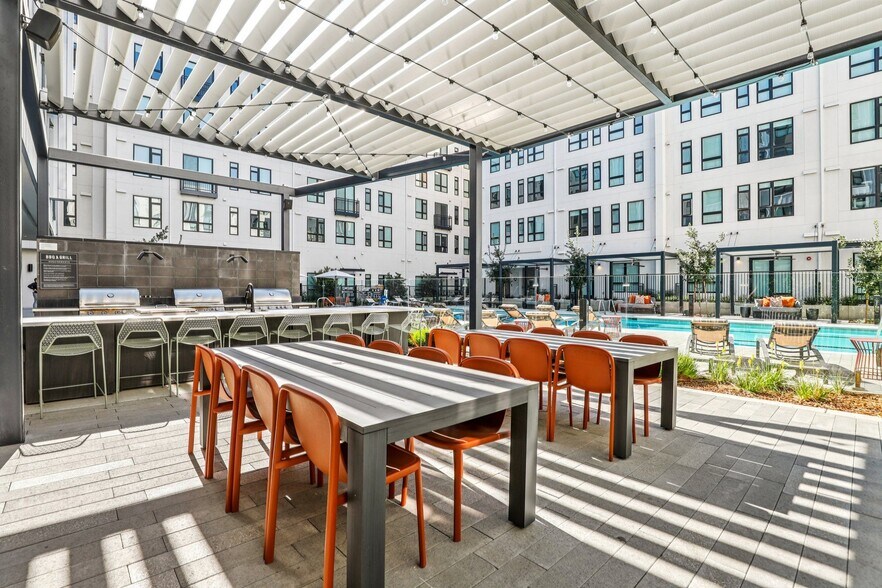 More Photos Of 251 6th St, Sacramento Apartments For Lease