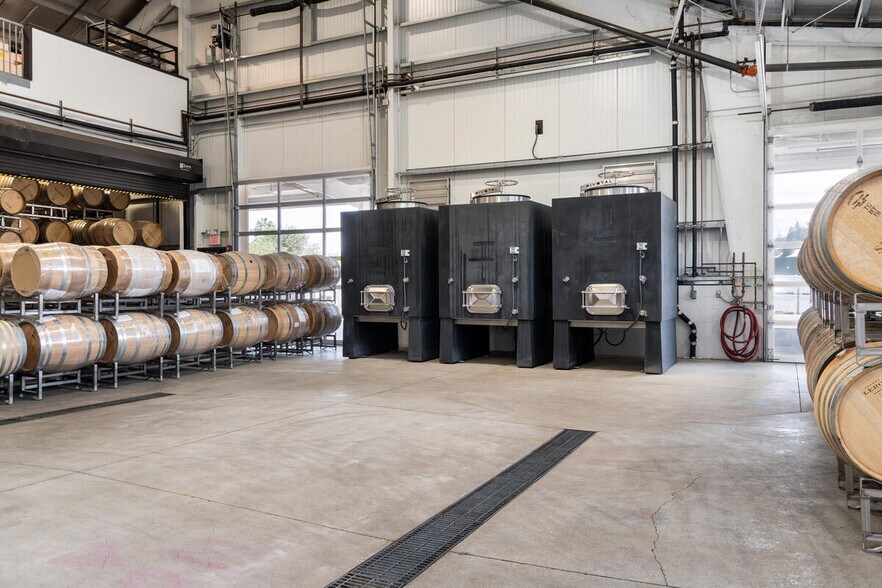 More Photos Of 8054 Fairplay Rd, Somerset Winery Vineyard For Sale