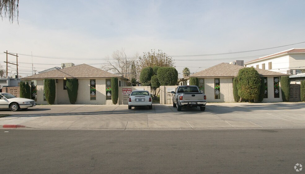 More Photos Of 618-620 S 11th St, Las Vegas Office For Sale