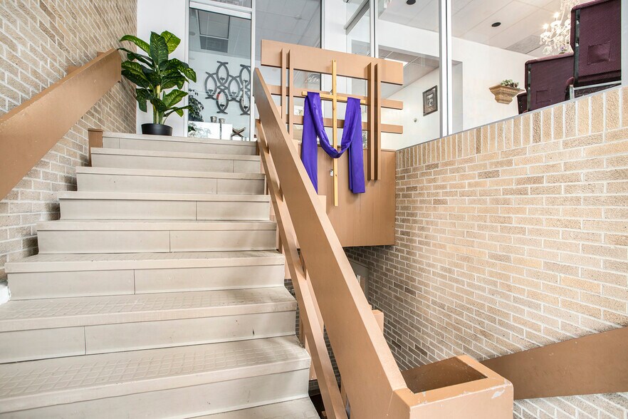 More Photos Of 135 N Church St, Kalamazoo Office Residential For Sale