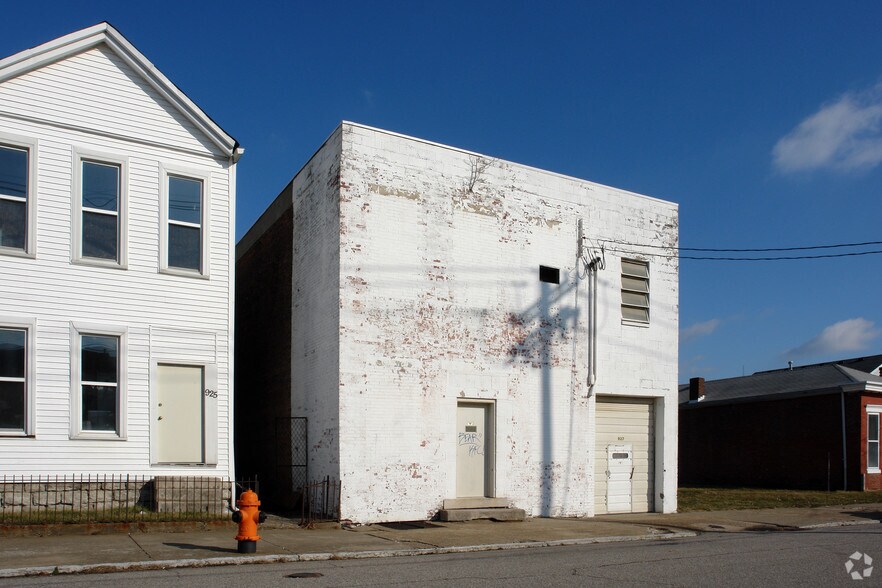 More Photos Of 927 E Madison St, Louisville Warehouse For Sale