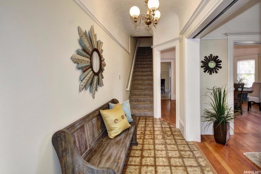 More Photos Of 1901-1903 H St, Sacramento Apartments For Sale