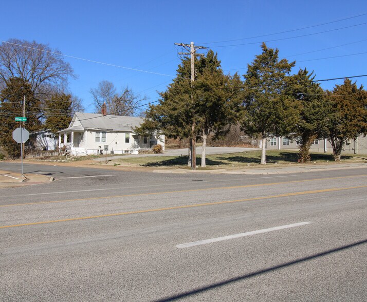 More Photos Of 7853 Olive Blvd, University City Office Residential For Sale