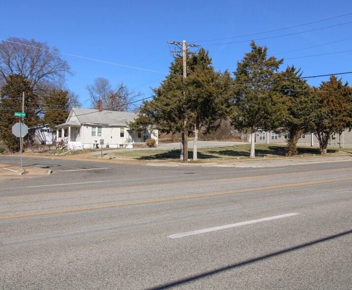 More Photos Of 7853 Olive Blvd, University City Office Residential For Sale