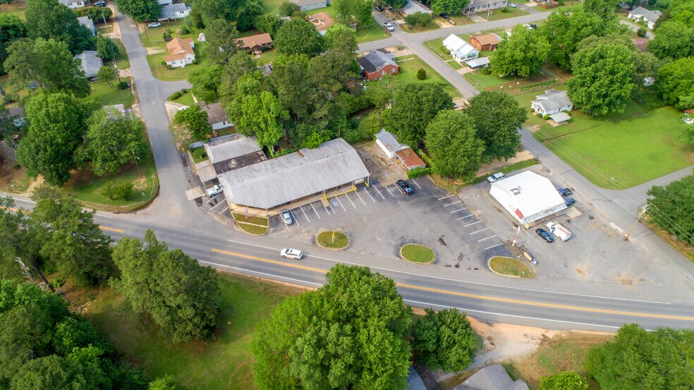 More Photos Of 808-814 W Center St, Sheridan Storefront Retail Office For Sale