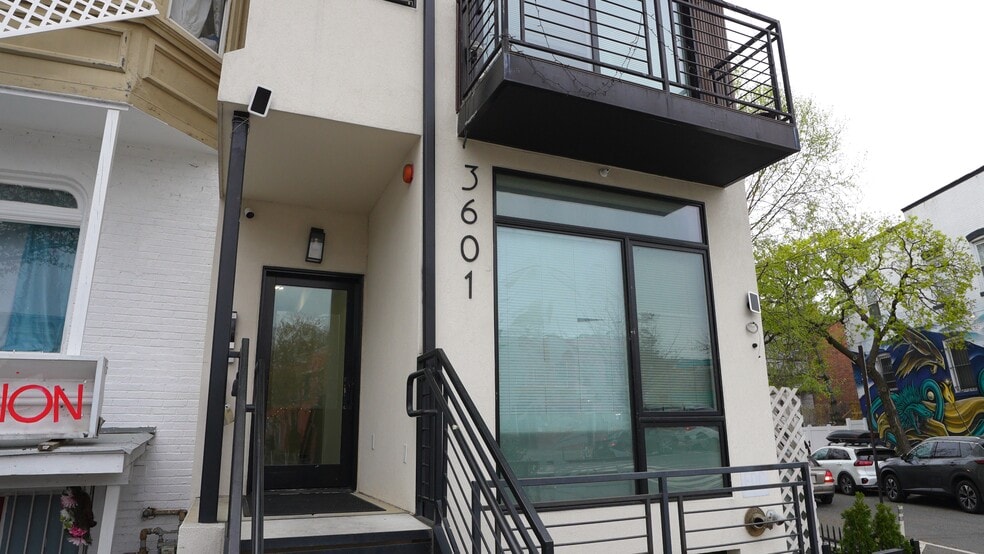 Primary Photo Of 3601 14th St NW, Washington Apartments For Sale