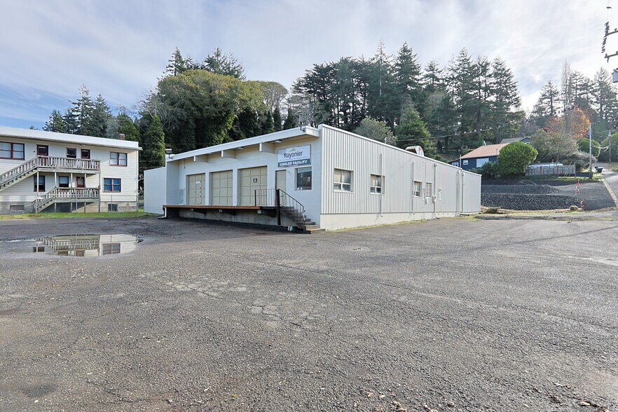 More Photos Of 665 Hemlock Ave, Coos Bay Refrigeration Cold Storage For Sale