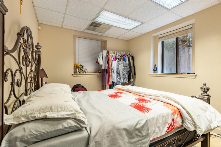 More Photos Of 414 Boston St, Topsfield Office For Sale