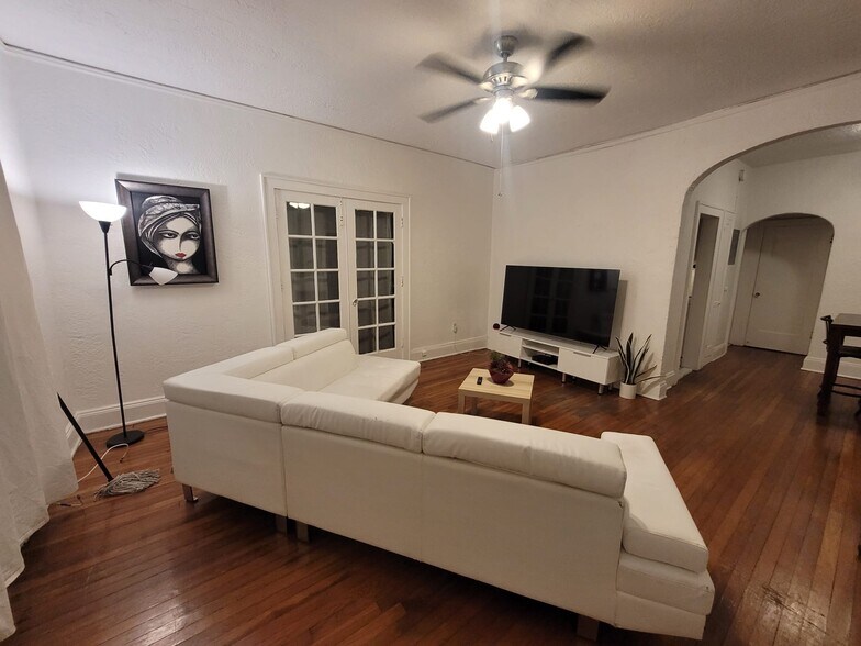 More Photos Of 315 Navarre Ave, Coral Gables Apartments For Sale