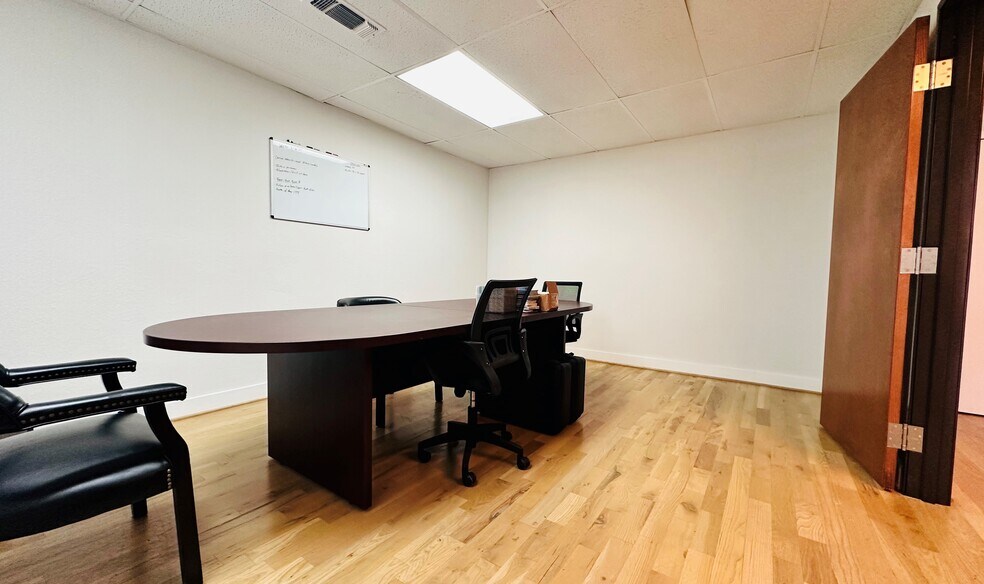 More Photos Of 11857 Judd Ct, Dallas Showroom For Lease