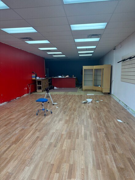 More Photos Of 30-44 Main St, Lockport Storefront Retail Office For Lease
