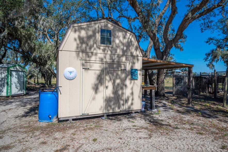 More Photos Of 4900 J Jackson Rd, Fort Meade Flex For Sale
