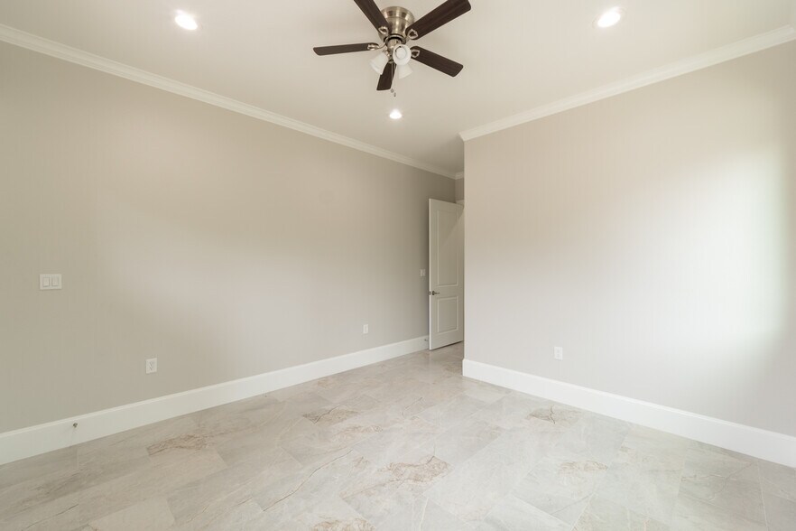 More Photos Of 12414 Spring Cypress Rd, Tomball Medical For Sale