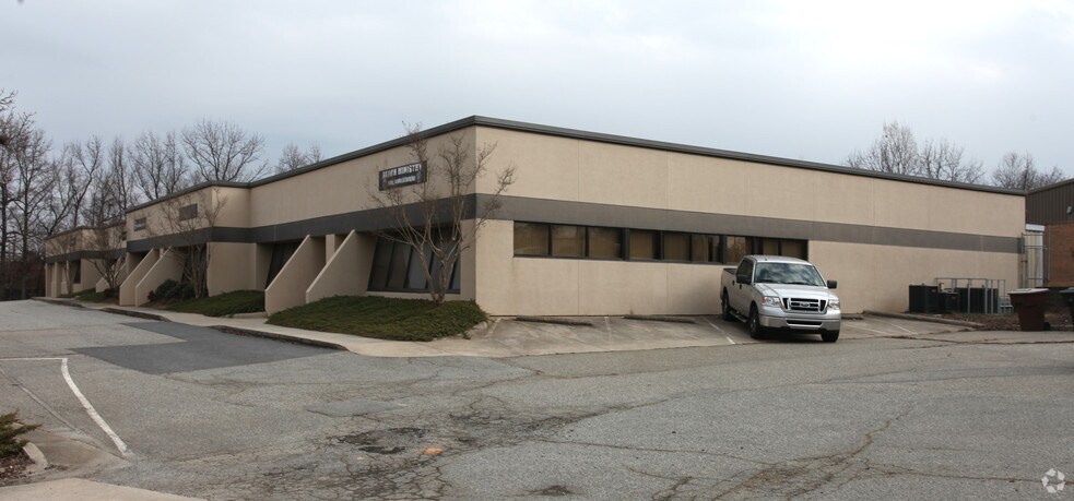 More Photos Of 816 Post St, Greensboro Light Manufacturing For Lease