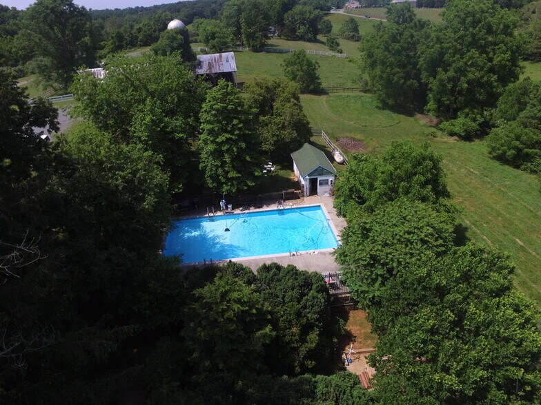 More Photos Of 23130 Briar Patch Ln, Middleburg Hospitality For Sale