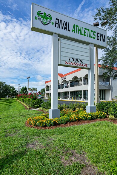 More Photos Of 2956-2960 Vineland Rd, Kissimmee Storefront Retail Office For Lease