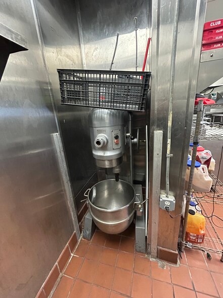 More Photos Of 206 Olde New Jersey Ave, North Wildwood Restaurant For Sale