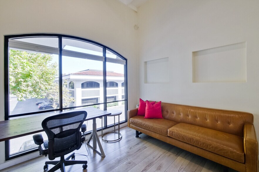 More Photos Of 4966 El Camino Real, Los Altos Office For Sale