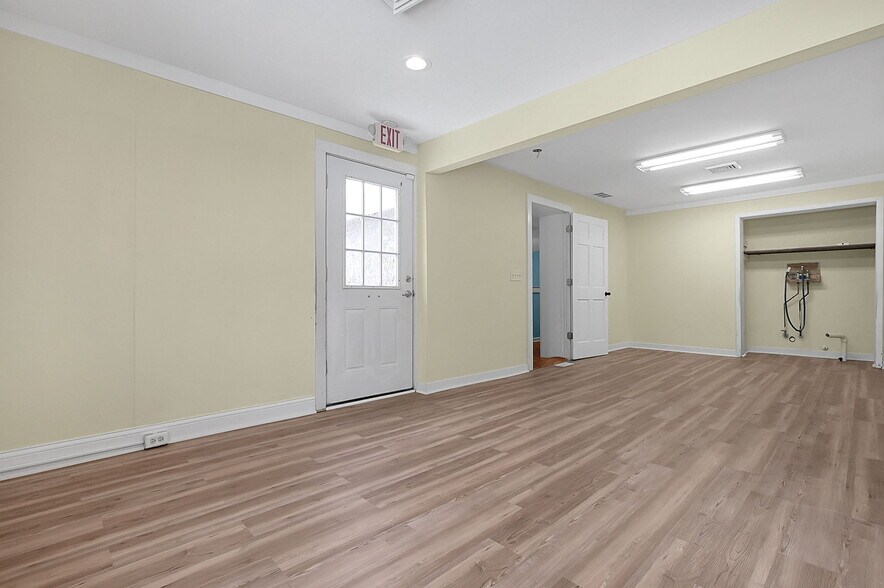 More Photos Of 1805 Columbus Rd, Granville Daycare Center For Sale