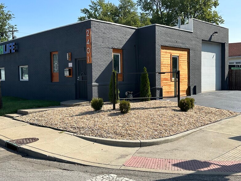 More Photos Of 2401 N Harding St, Indianapolis Flex For Sale