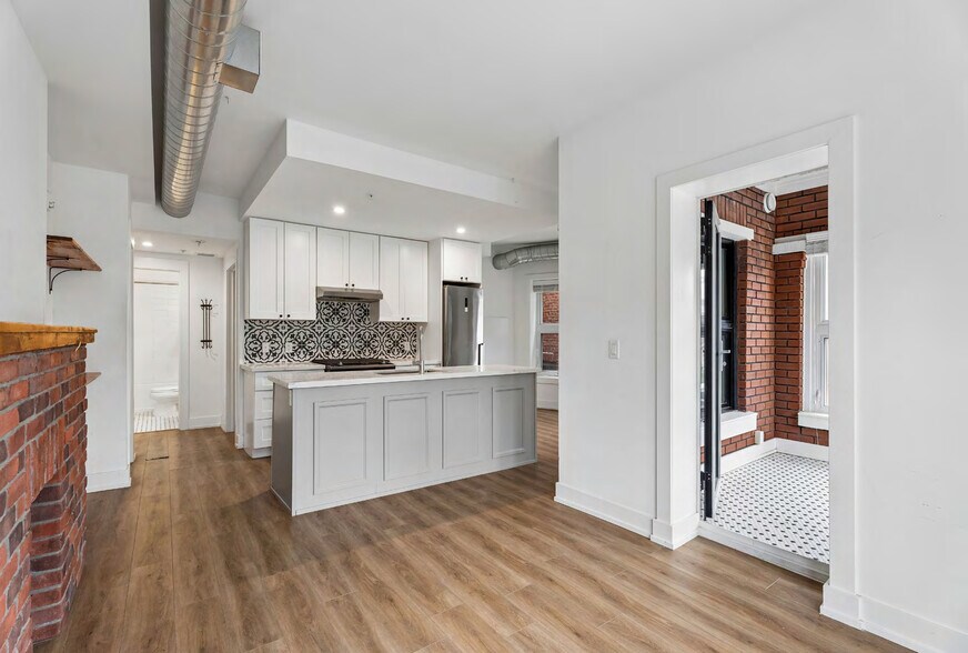 More Photos Of 27 Bold St, Hamilton Apartments For Sale