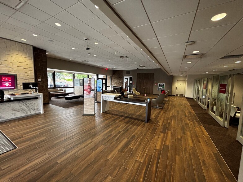 More Photos Of 17863 Santiago Blvd, Villa Park Bank For Lease