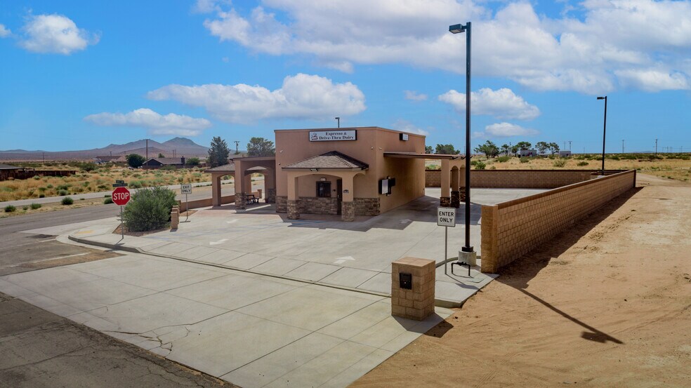 More Photos Of 10624 S. Loop blvd, California City Fast Food For Sale