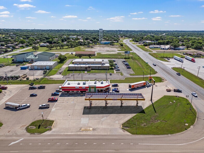 More Photos Of 101 Highway 36 Bypass Loop, Gatesville Convenience Store For Lease