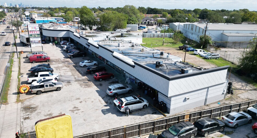 More Photos Of 6417-6433 Bissonnet St, Houston Unknown For Lease