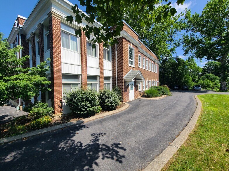 More Photos Of 399 Green Ave Ext, Lewistown Office For Lease