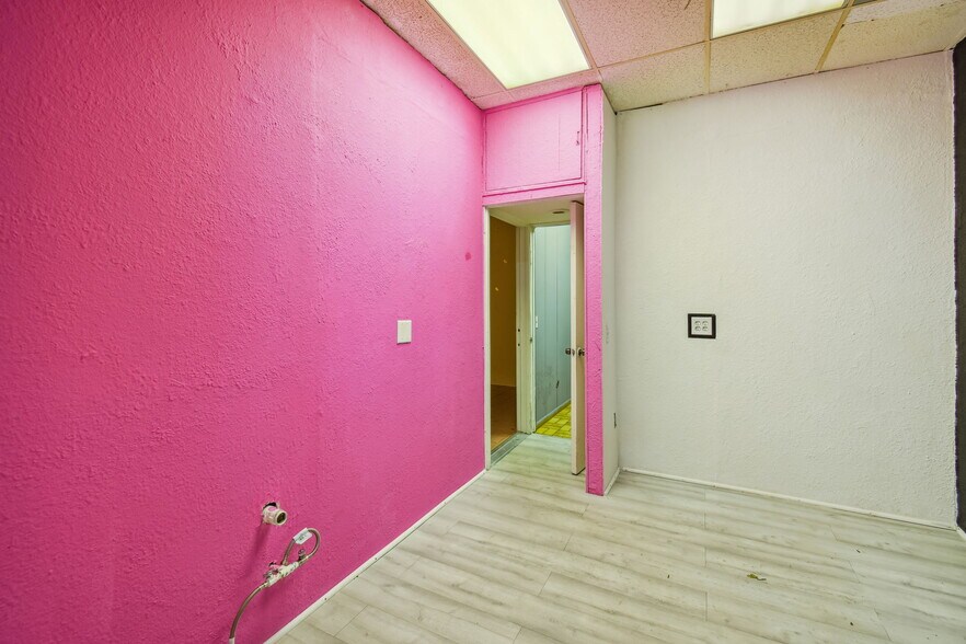 More Photos Of 1006 6th St NW, Winter Haven Freestanding For Lease