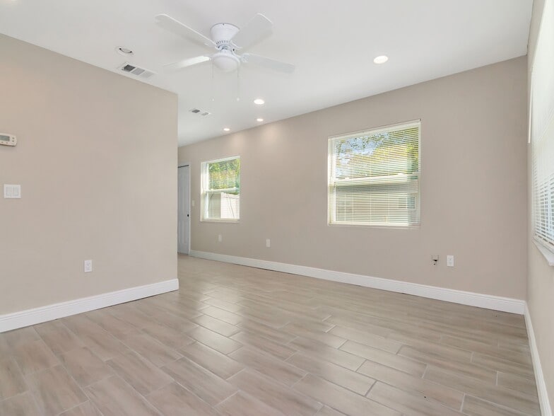 More Photos Of , Bradenton Multifamily For Sale