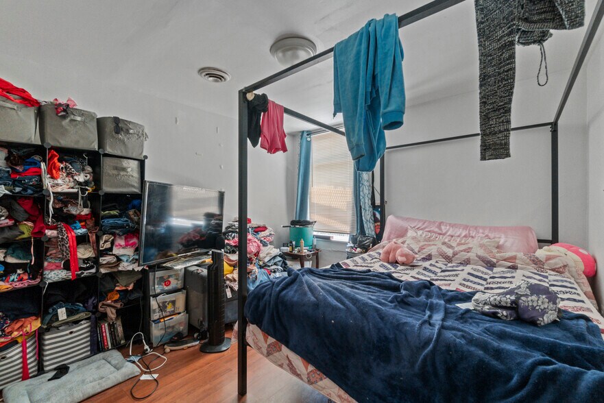 More Photos Of 885 W Lombard St, Baltimore Apartments For Sale
