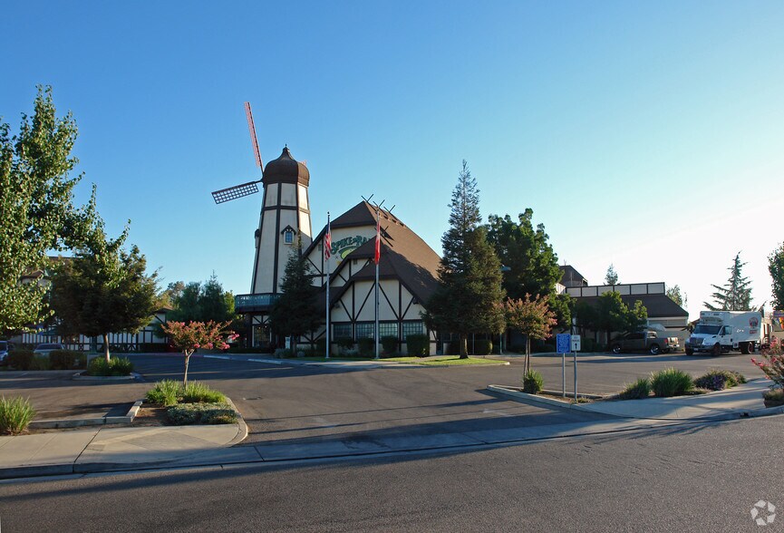 More Photos Of 2910 Pea Soup Anderson Blvd, Selma General Retail For Sale