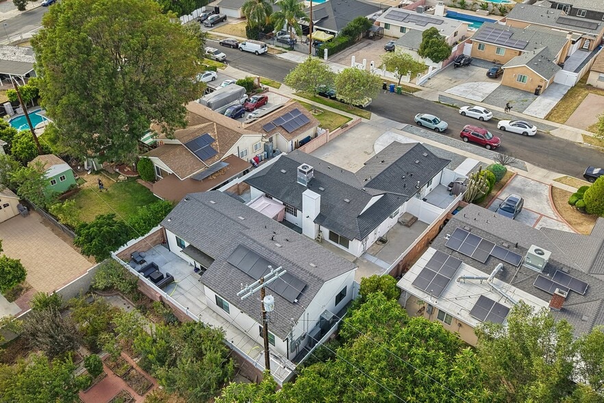 More Photos Of 15952 Simonds St, Granada Hills Apartments For Sale